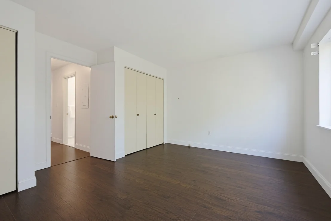 Photo of Unit 001 at 4 Summit Dr