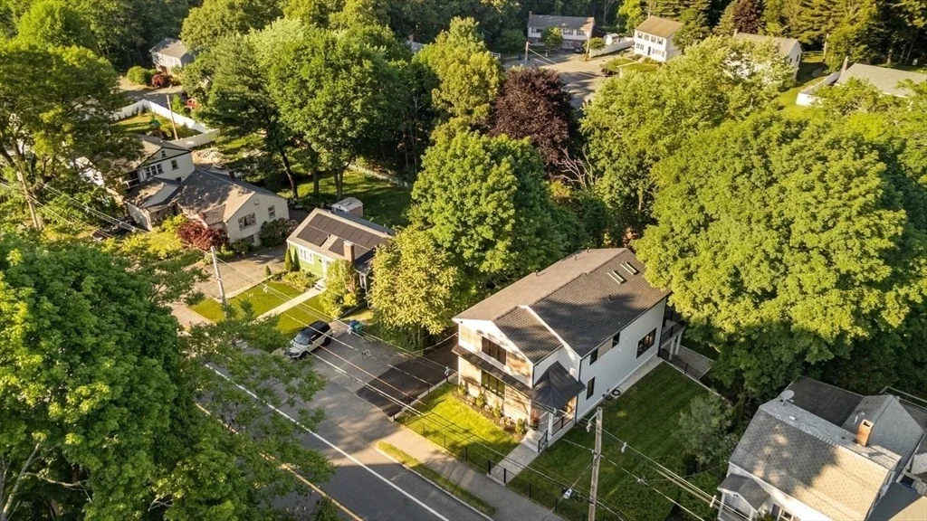 Photo of 863 Main Street