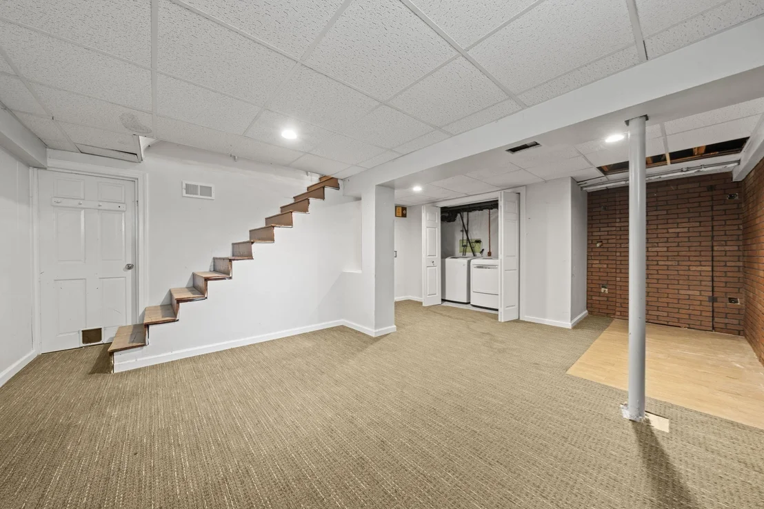 Photo of 102 Oak Ridge Drive
