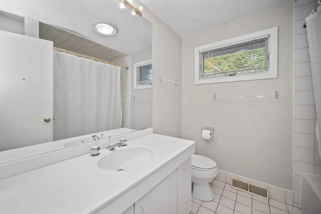 Photo of 40 Millpond Road