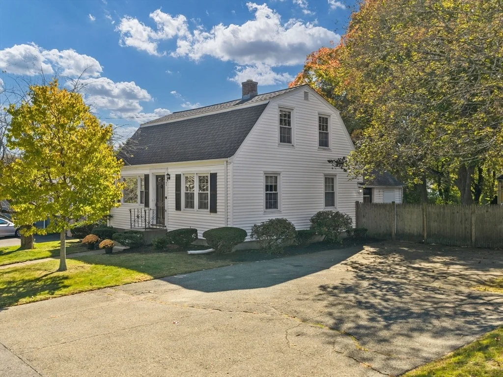 Photo of 750 Trapelo Rd