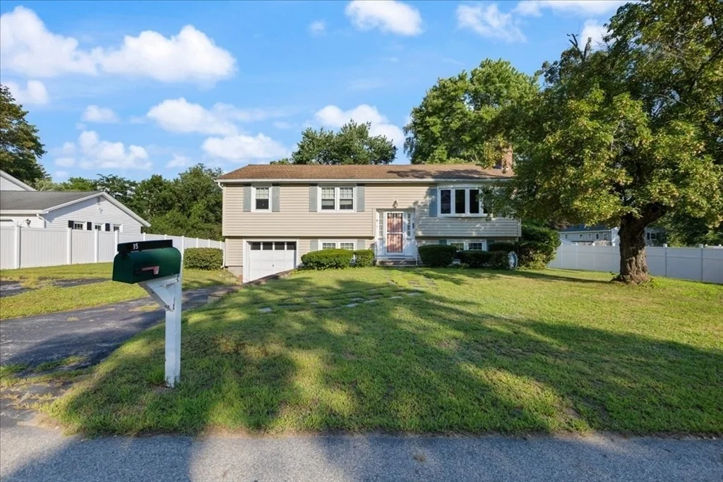 Photo of 15 Blue Jay Avenue