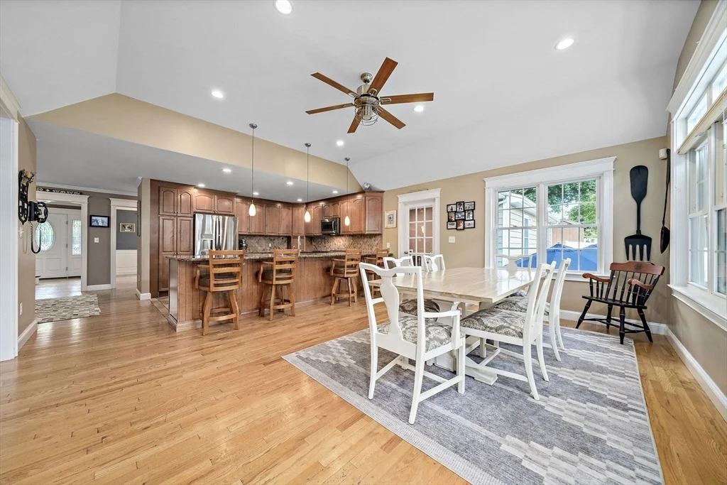 Photo of 146 Eleanor Dr