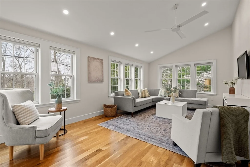 Photo of 24 Grandview Rd