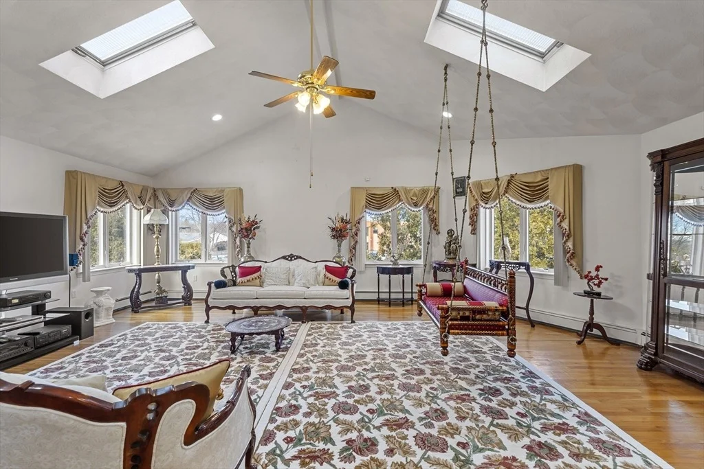 Photo of 5 Arlyn Rd