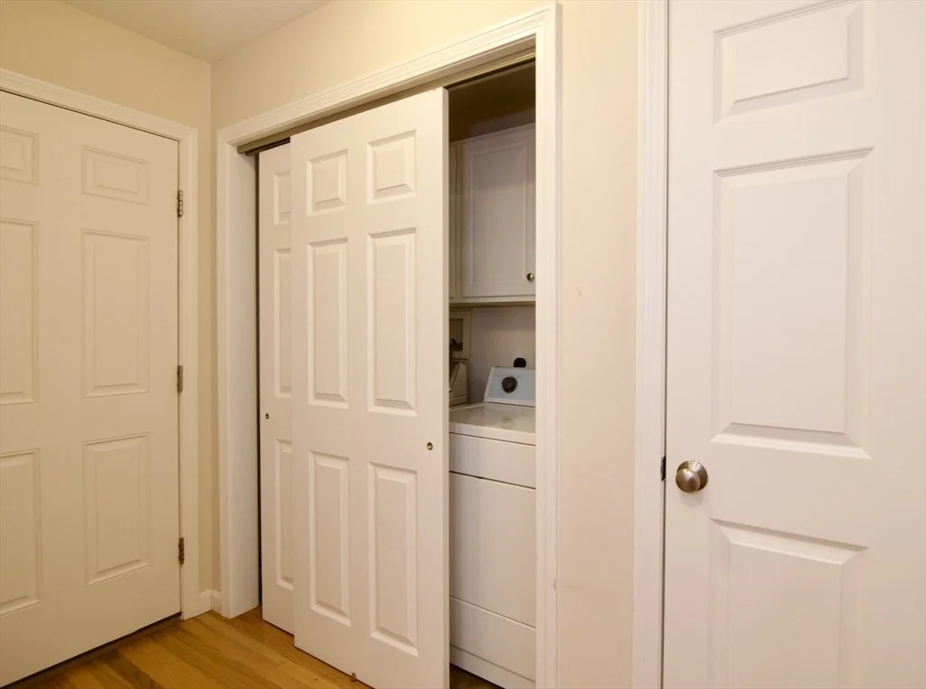 Photo of 114 Barrington Dr