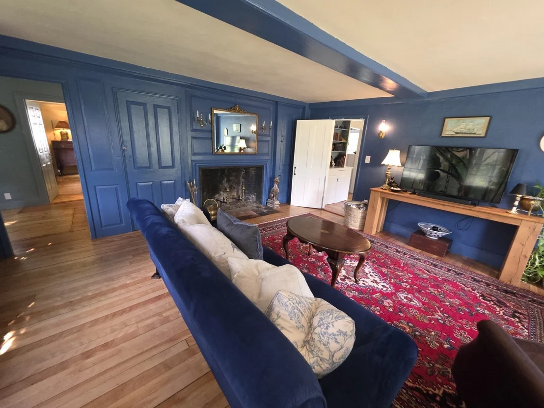 Photo of 2 Elm St