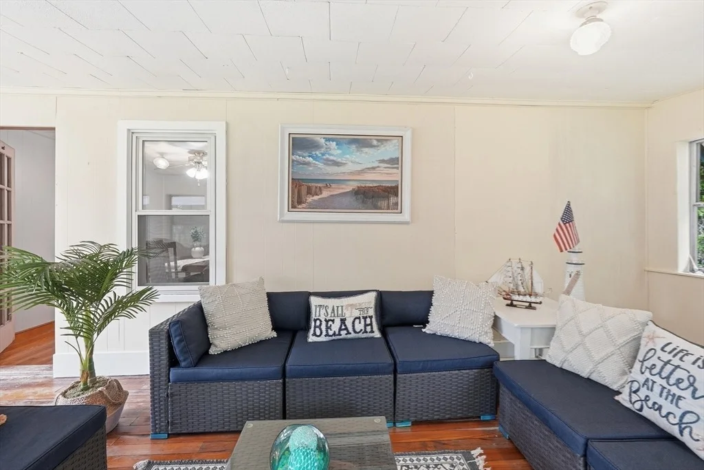 Photo of 596 Elm St