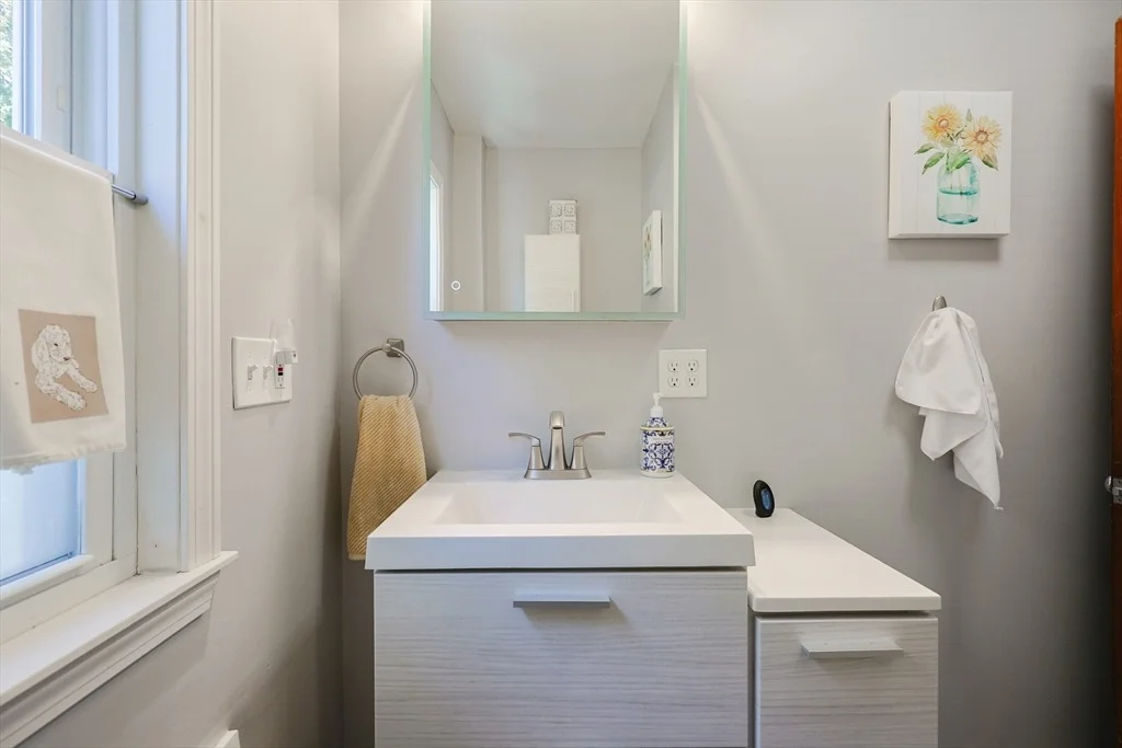 Photo of 50 Riverside Pl
