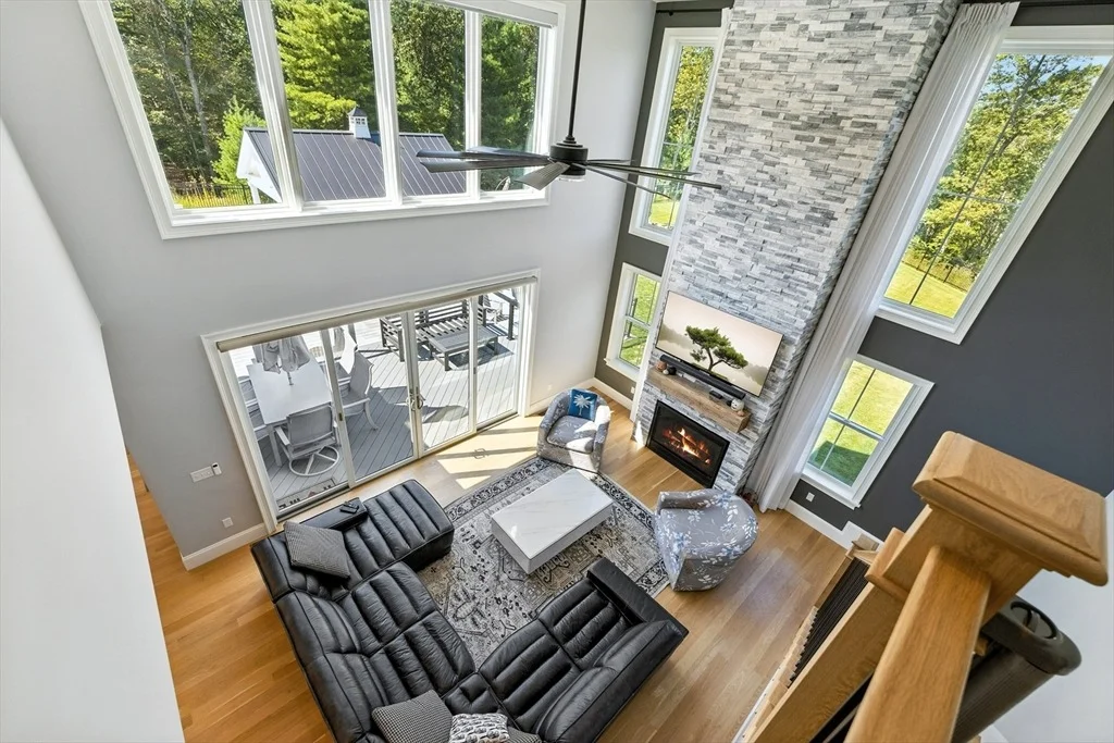 Photo of 262 Douglas Pike