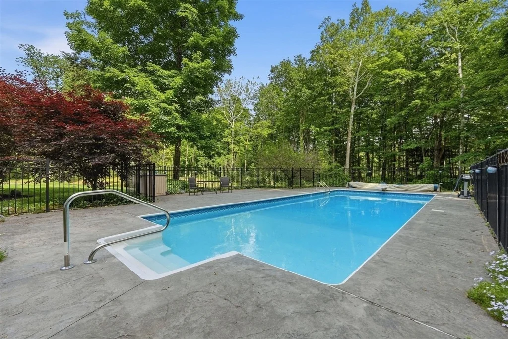 Photo of 32 Eunice Williams Dr