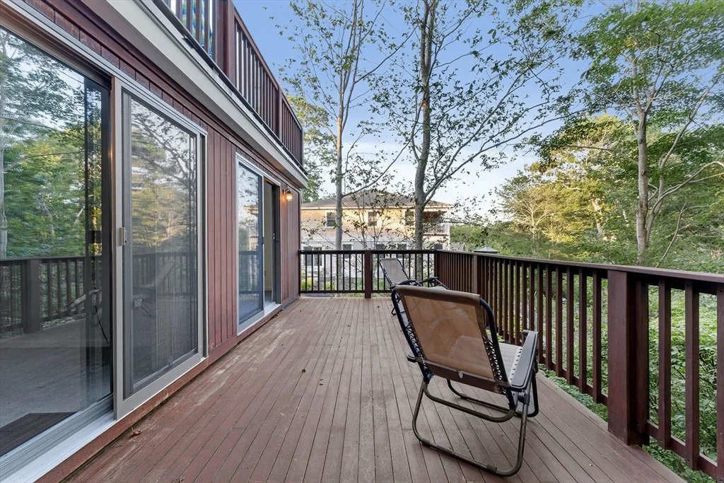 Photo of 150 Hesperus Ave