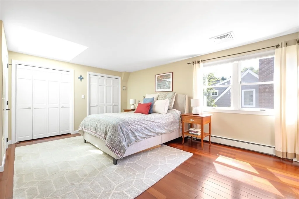 Photo of 28 Cottage St