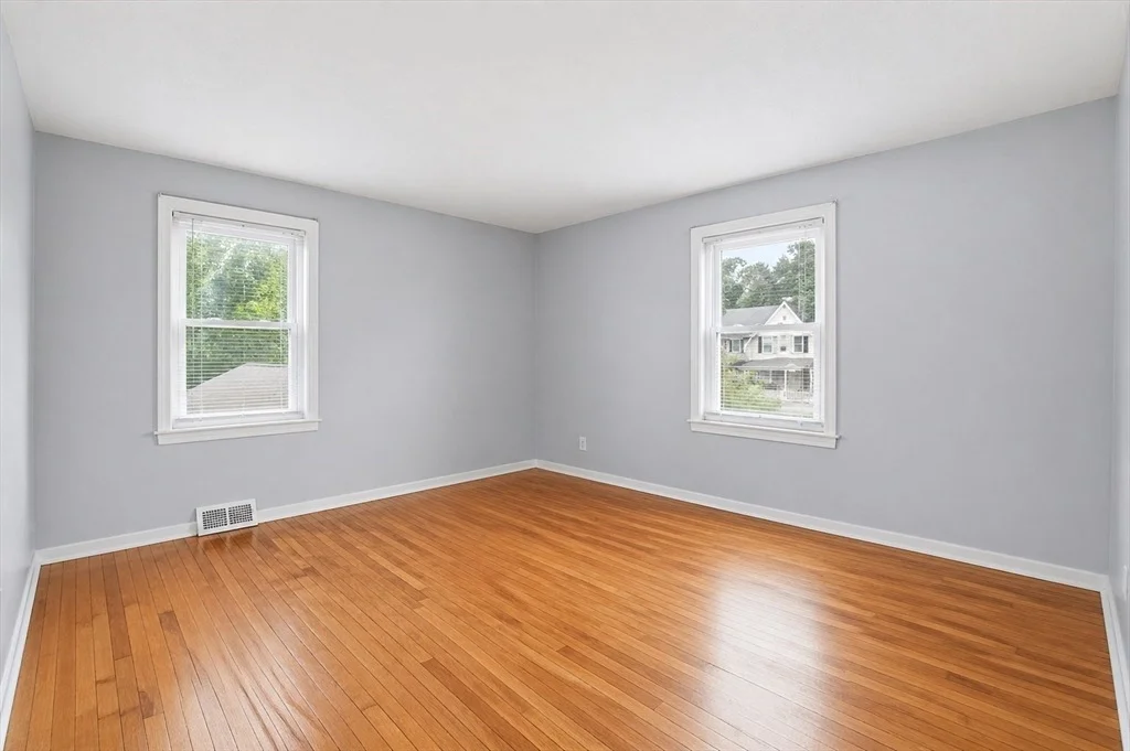 Photo of 54 Shaw Park Ave