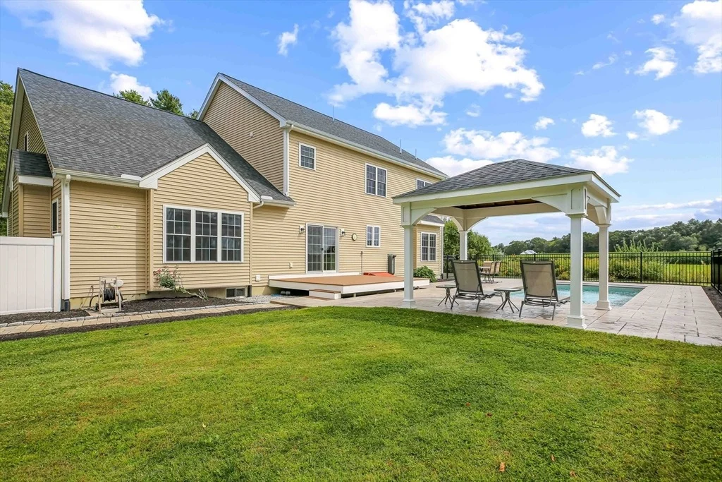Photo of 102 Kennedy Cir