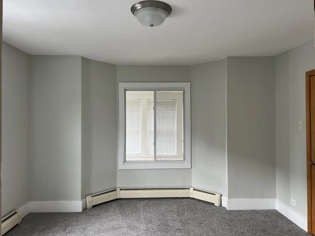 Photo of 182 Sewall Street