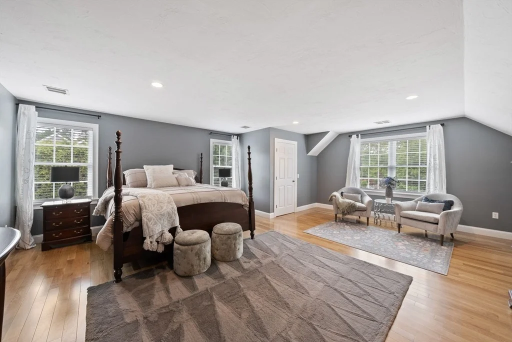 Photo of 8 Berkeley Drive