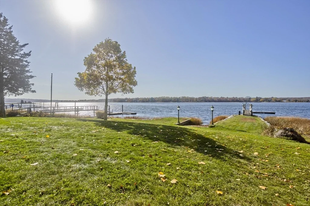 Photo of 62 Riverside Dr