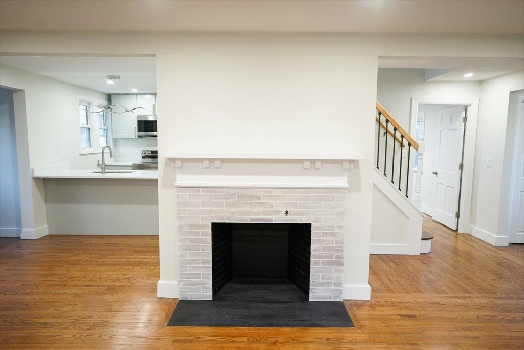 Photo of 1 Triangle St.