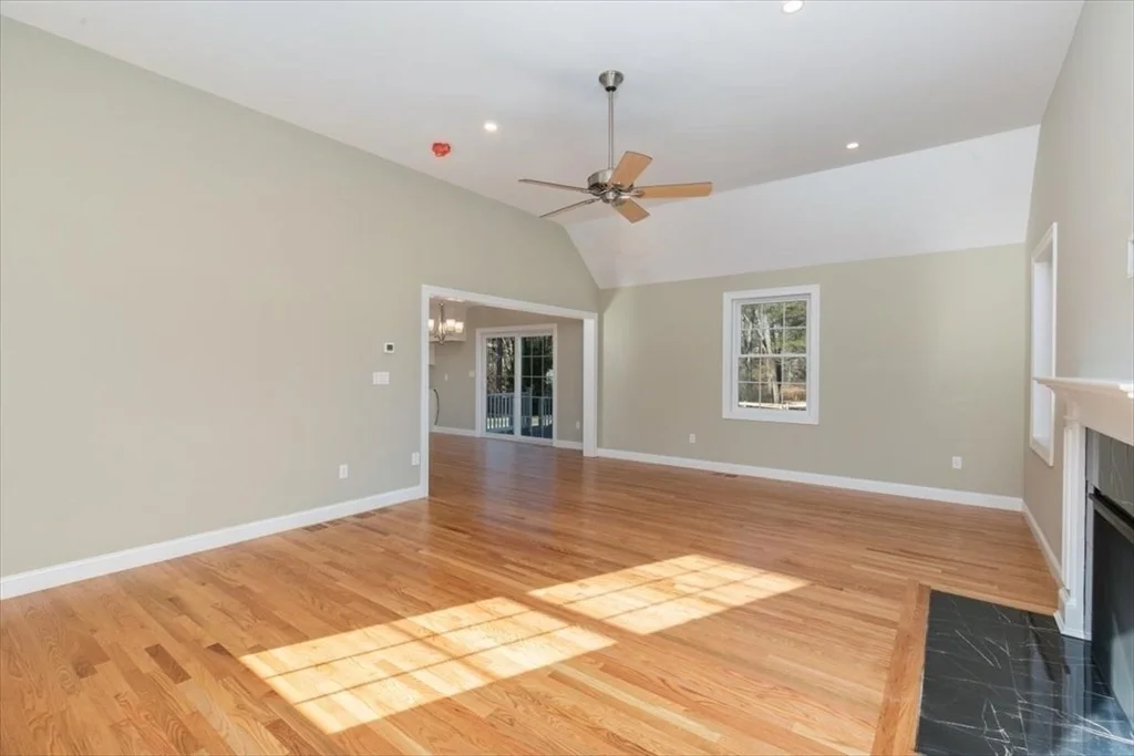 Photo of 799 Lowell Street