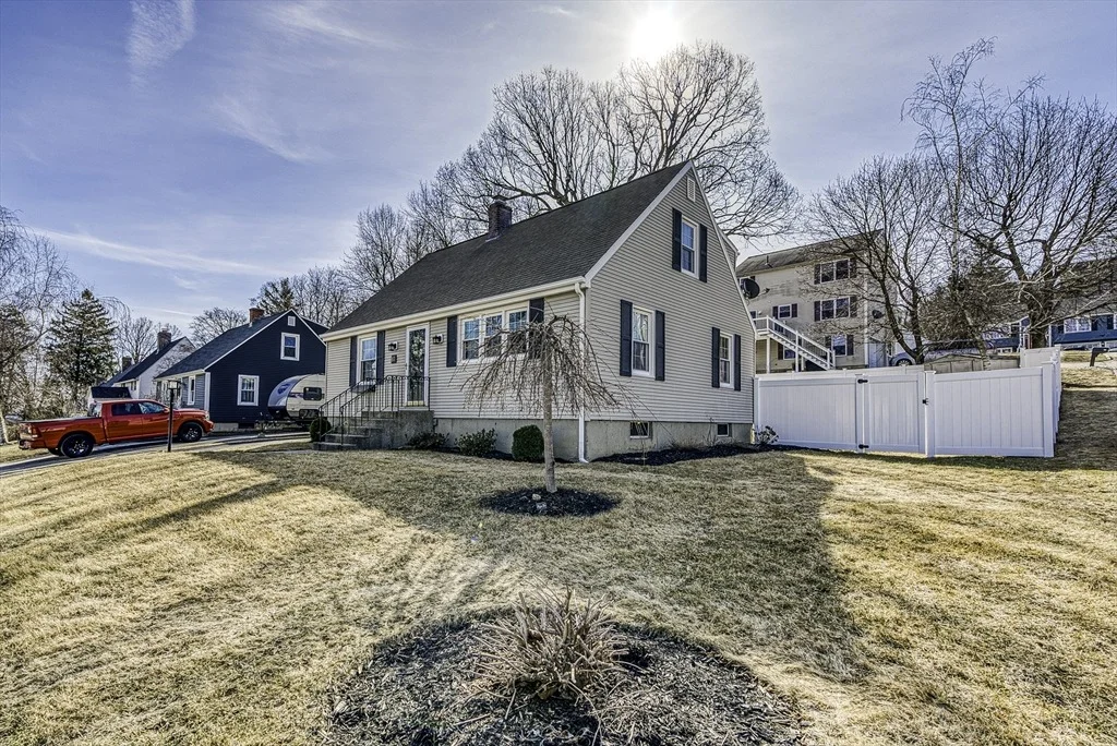 Photo of 17 Heroult Rd