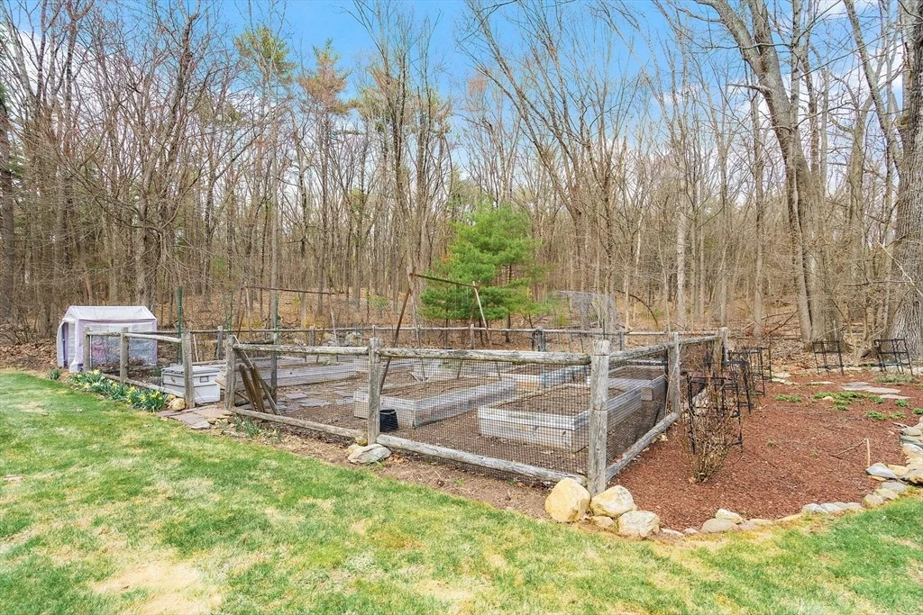 Photo of 103 Peabody Dr