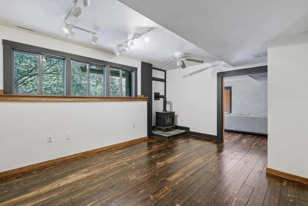 Photo of 5 Laurel Ridge Dr