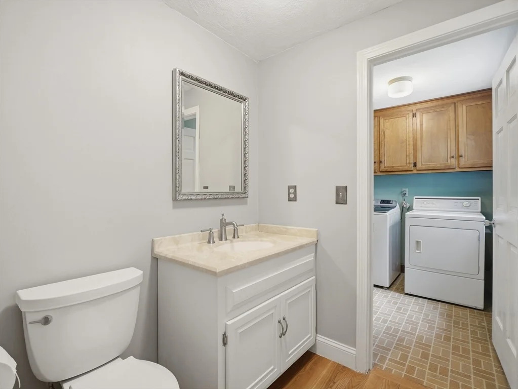 Photo of 4 Nicoll Dr