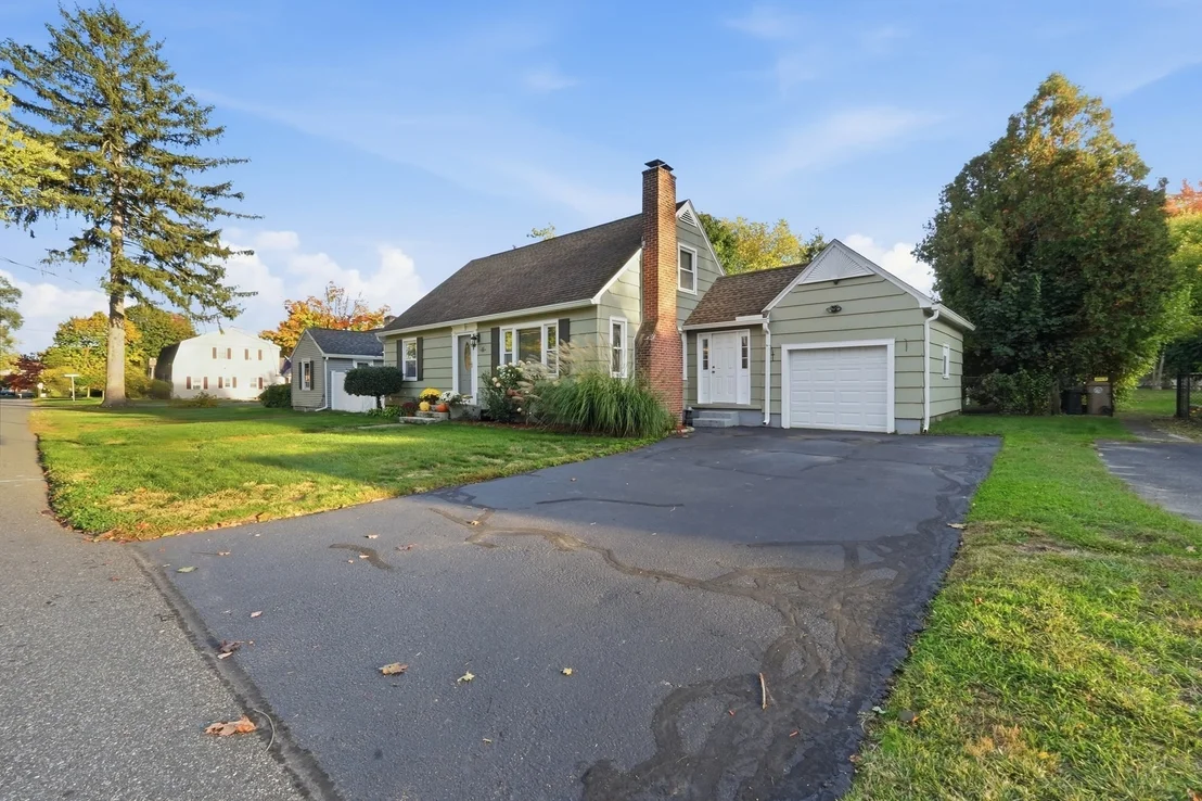 Photo of 57 Parkview St
