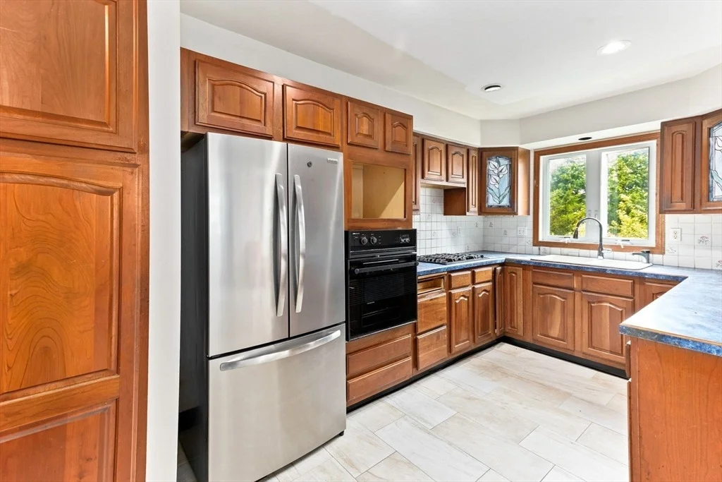 Photo of 330 Lincoln Ave