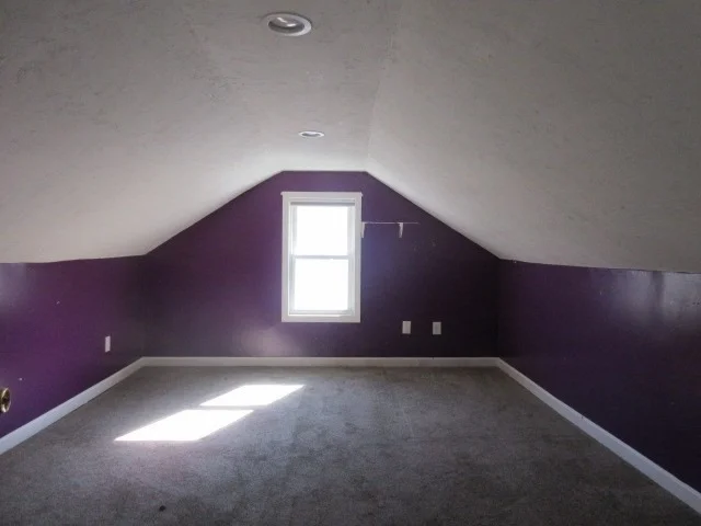Photo of 425 1/2 Putnam Hill Road
