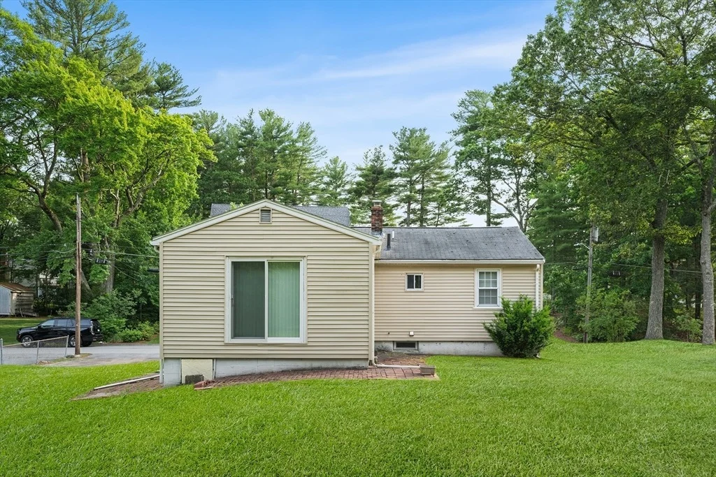 Photo of 20 Hilltop Dr