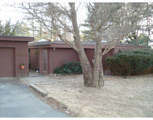 Photo of 30 West Pomeroy Lane
