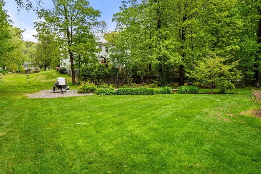 Photo of 13 Spindle Tree Ln
