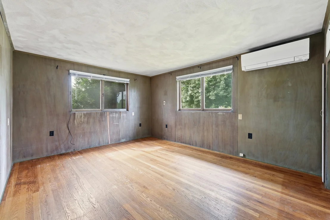 Photo of 31 Woodcrest Road