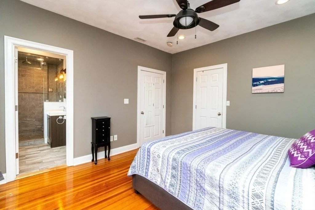 Photo of 19 Pine St.