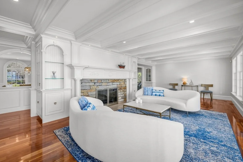 Photo of 120 Vineyard Road
