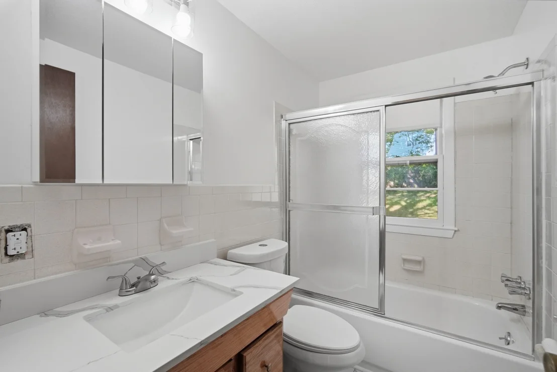 Photo of 74 Leatherleaf Dr