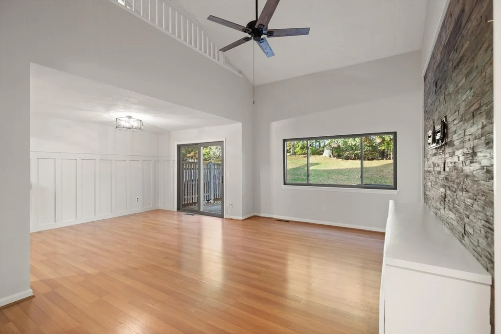 Photo of Unit 21 at 21 Hawthorne Circle