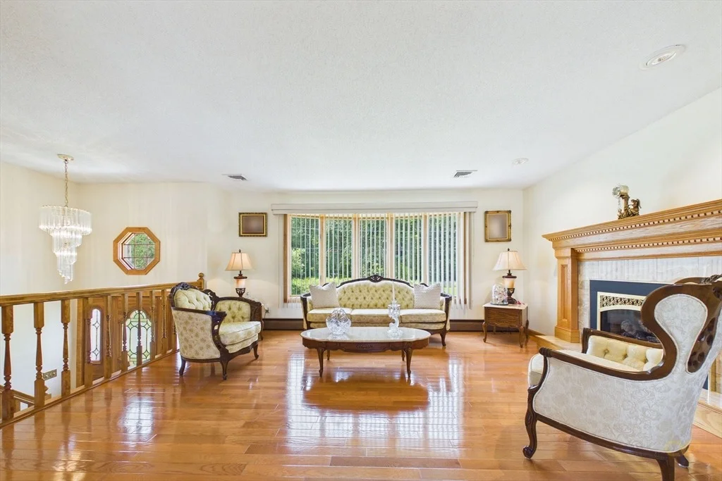 Photo of 38 Cushing Ln