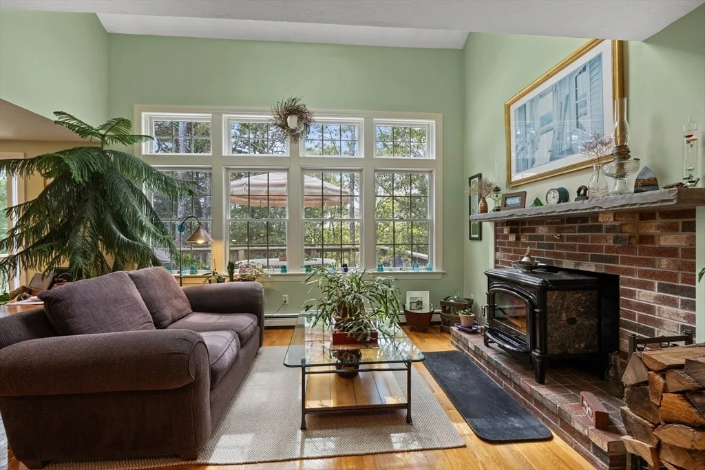 Photo of 298 Cranview Rd