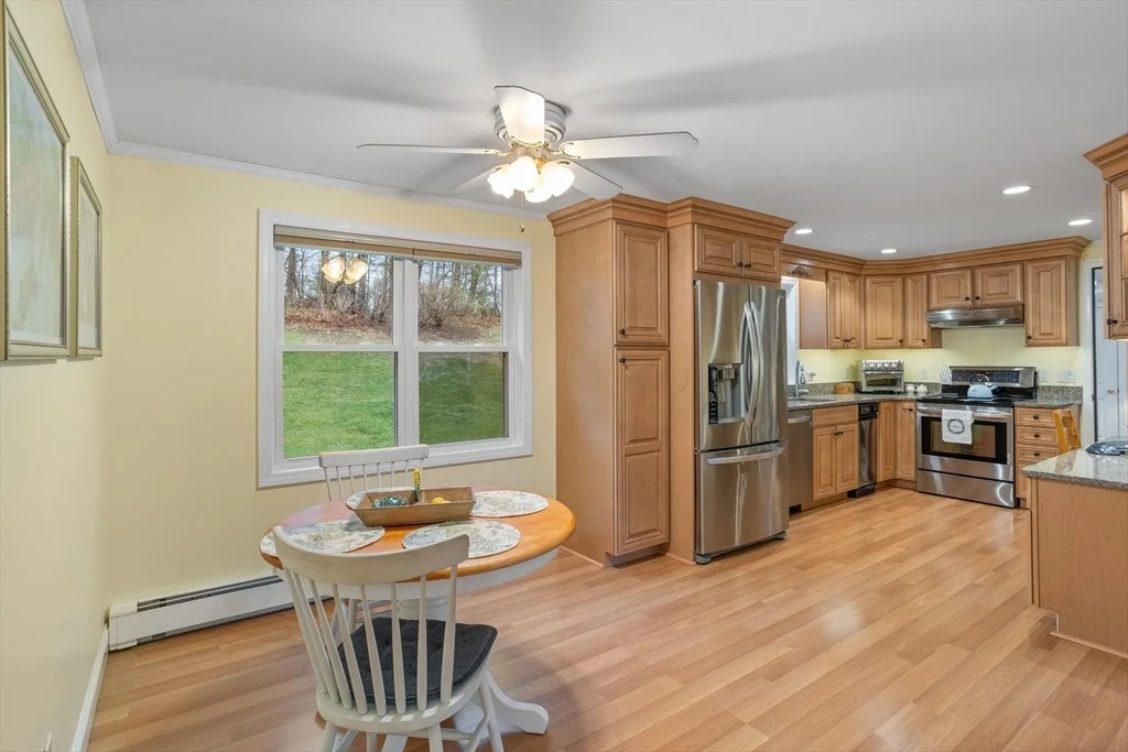 Photo of 44 Beach Point Rd