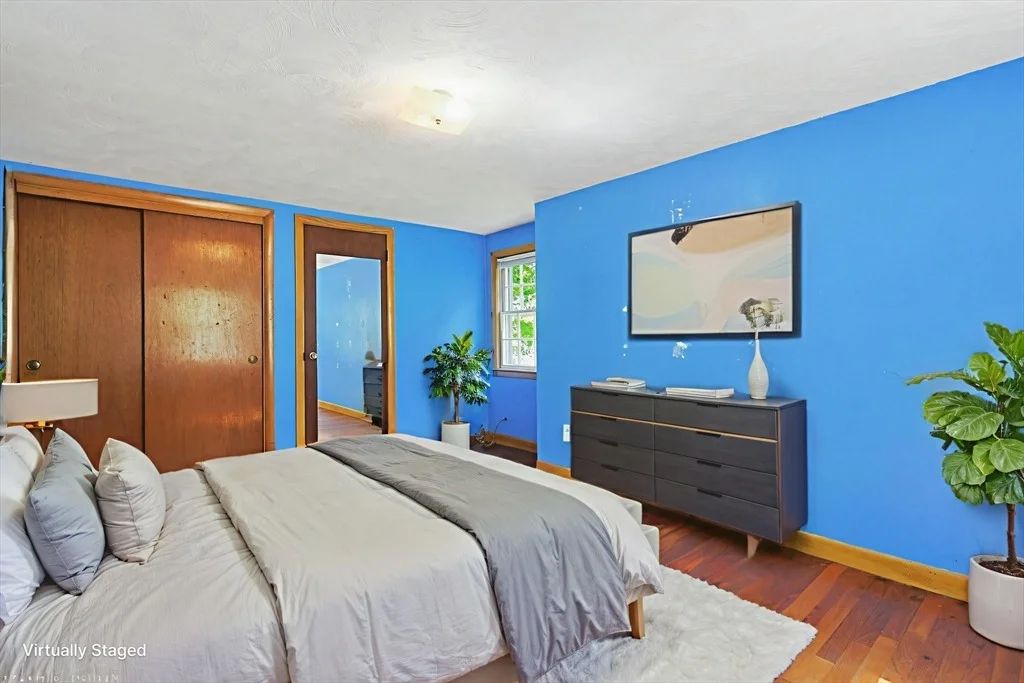 Photo of 5 Robin Hood Dr.