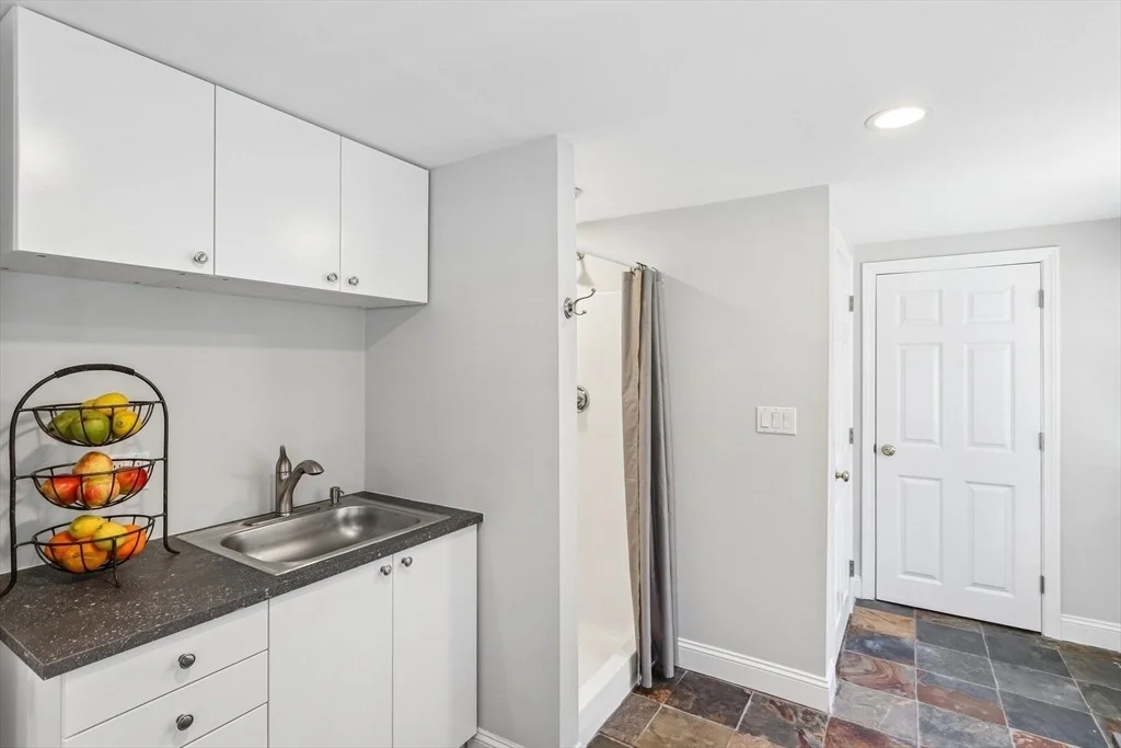 Photo of 108 Kendall St