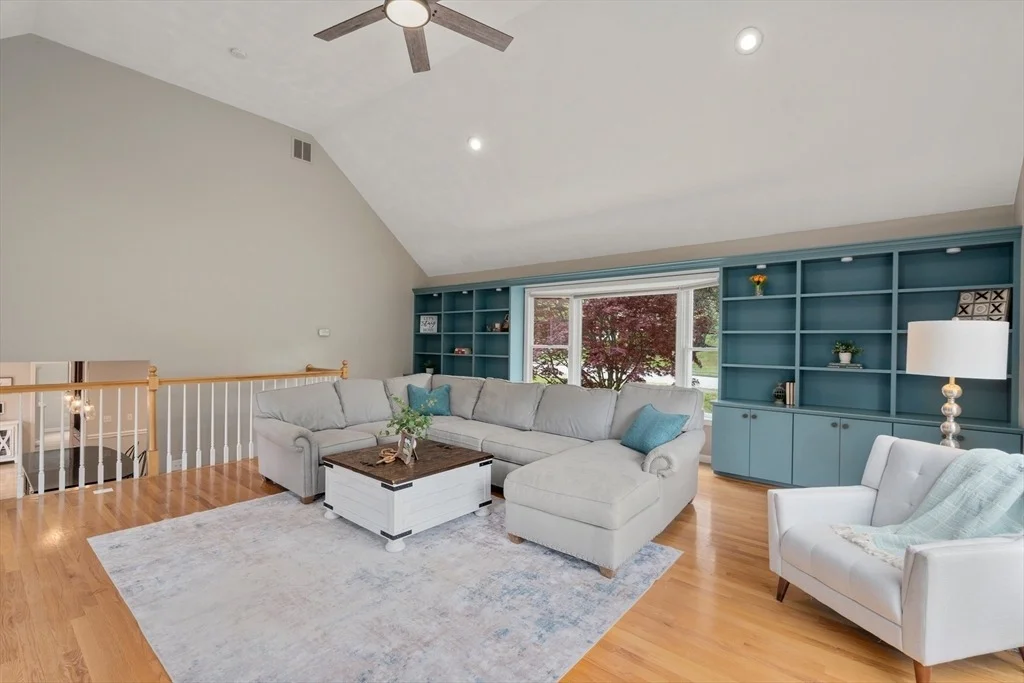 Photo of 16 Kings Row