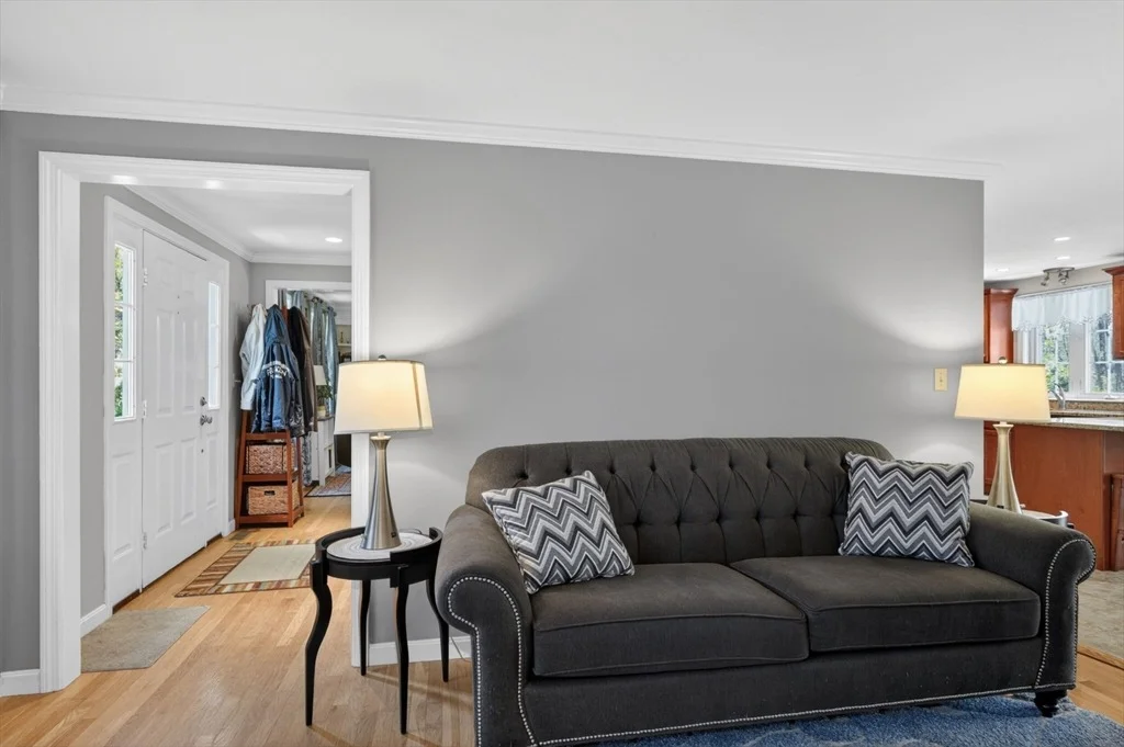 Photo of 10 Cooper Dr