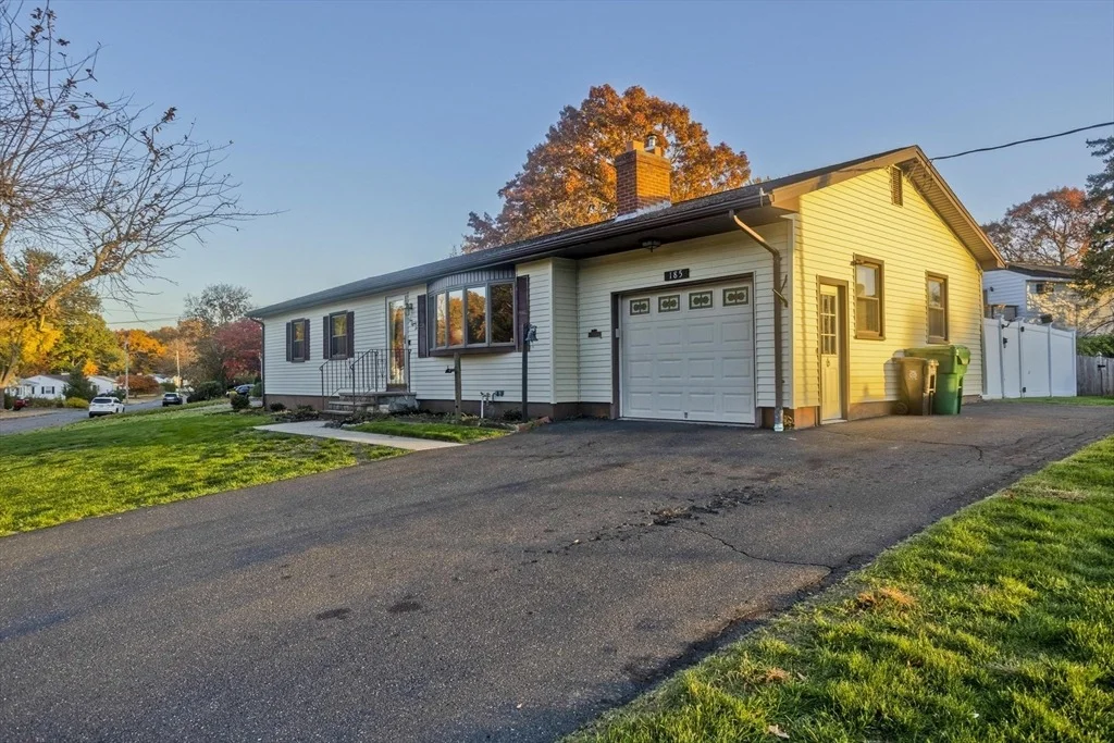 Photo of 185 Fletcher Cir