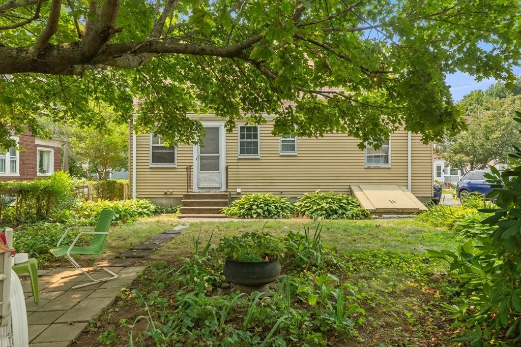 Photo of 9 Maple Avenue