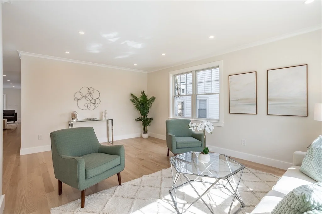 Photo of 383 Marrett