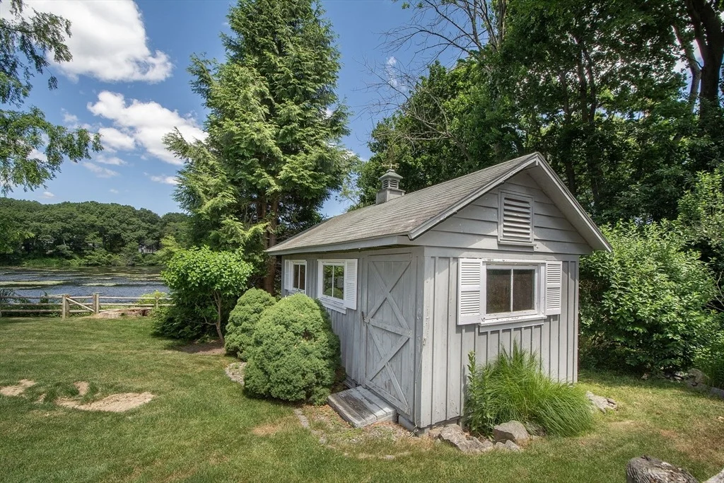 Photo of 6 Damons Point Drive